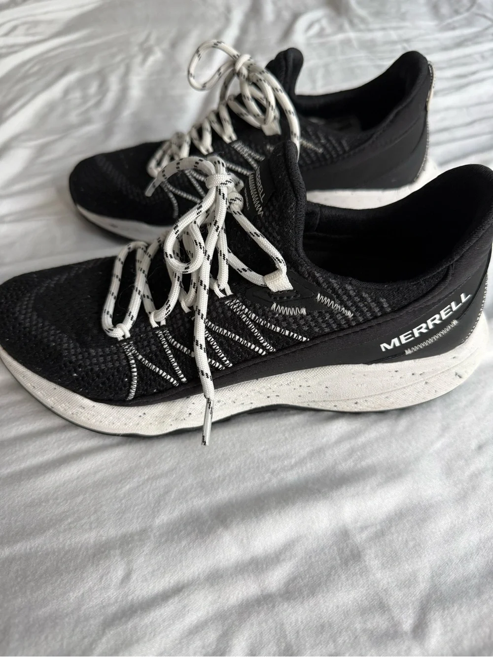 MERRELL Bravada 2 Hiking Shoes Women’s Size 7 Breathable Black White Granola